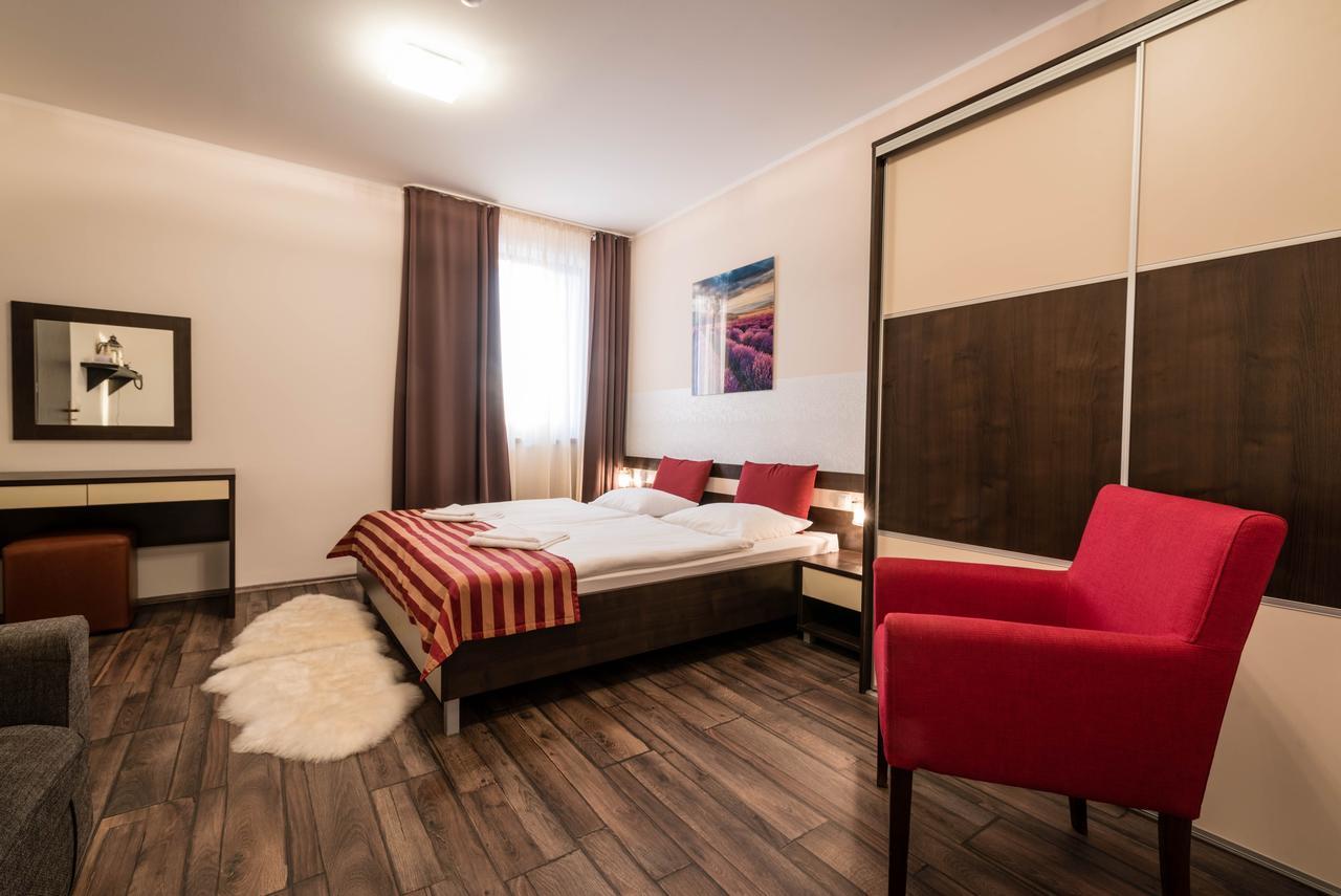 Apartman Mirka - Hotel Luka Besenova Luaran gambar
